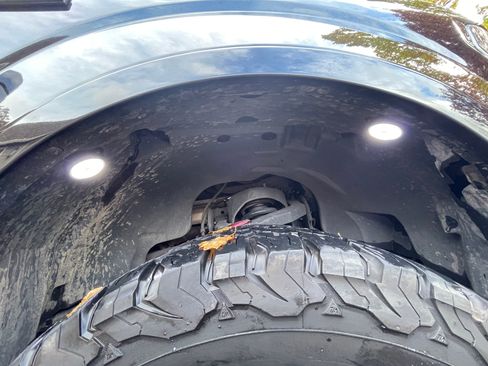 Used 2020 Ford F150 Lariat image 10