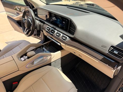 Used 2020 Mercedes-Benz GLS 450 4MATIC image 19