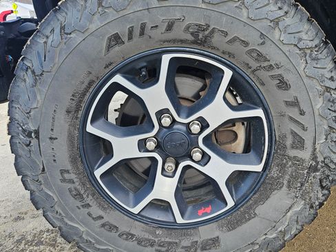 Used 2020 Jeep Wrangler Unlimited Rubicon image 30