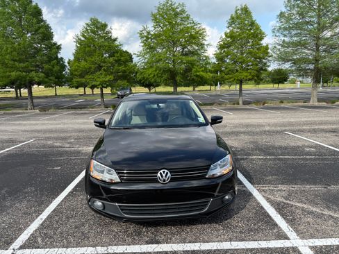 Used 2014 Volkswagen Jetta SEL FWD image 9