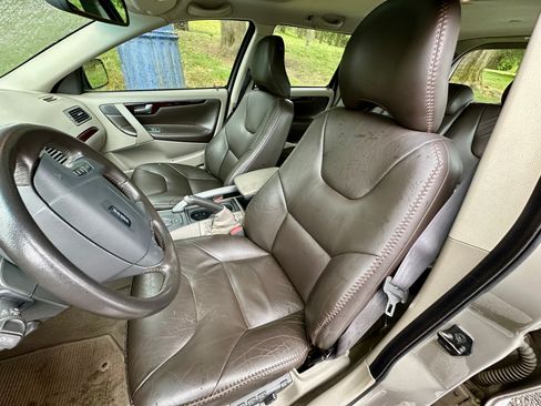 Used 2002 Volvo V70 Cross Country AWD/4WD image 6