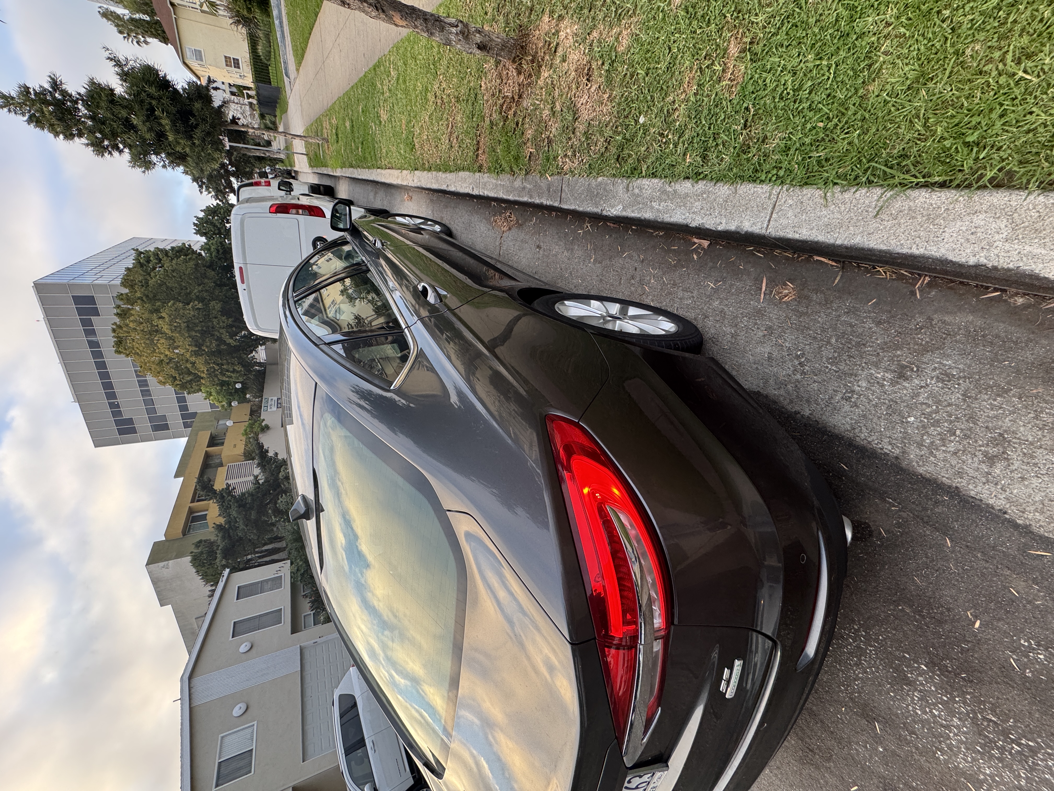 Used 2019 Ford Fusion SE FWD image 5