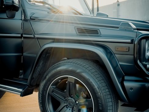 Used 2017 Mercedes-Benz G 550 image 2