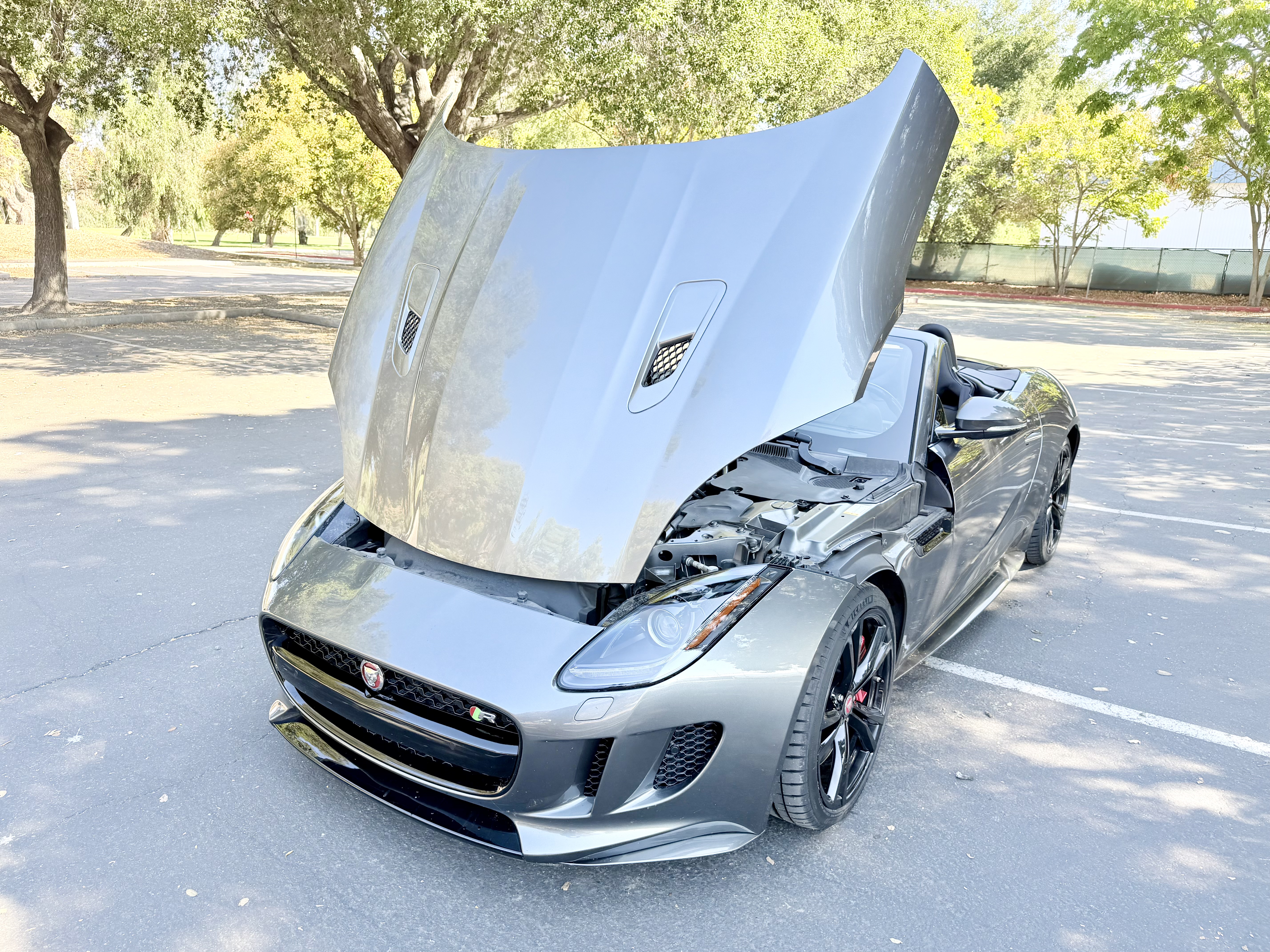 Used 2016 Jaguar F-TYPE R AWD/4WD image 17