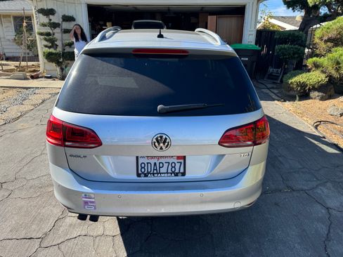 Used 2015 Volkswagen Golf TDI SEL image 5