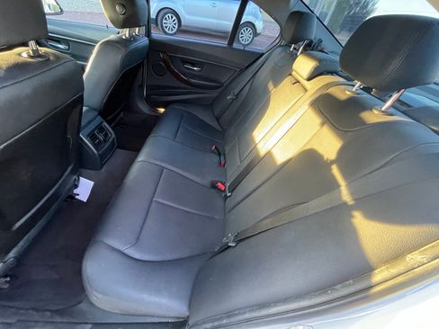 Used 2015 BMW 320i Sedan RWD image 8