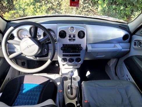 Used 2008 Chrysler PT Cruiser image 5