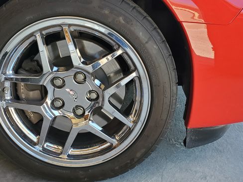 Used 2002 Chevrolet Corvette Coupe w/ Preferred Equipment Group2 image 13