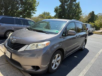 Used 2014 Toyota Sienna LE
