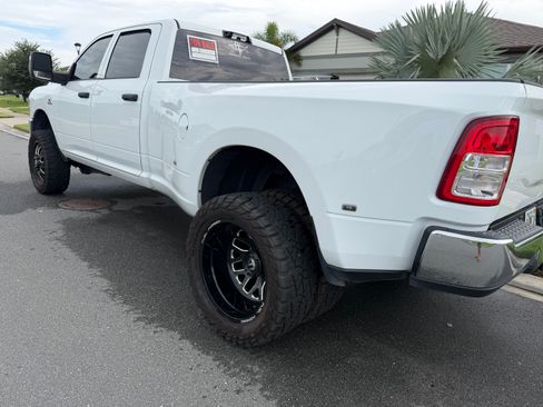 Used 2023 RAM 3500 Tradesman w/ Chrome Appearance Group AWD/4WD image 6