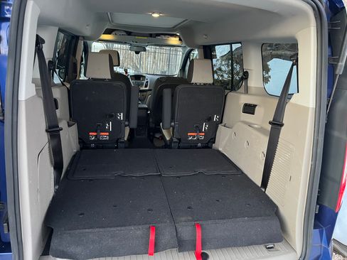 Used 2016 Ford Transit Connect XLT image 10