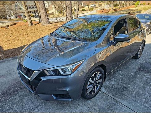 Used 2020 Nissan Versa SV image 1