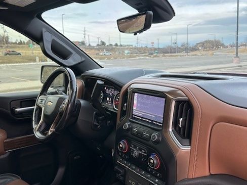 Used 2021 Chevrolet Silverado 1500 High Country w/ Technology Package image 1