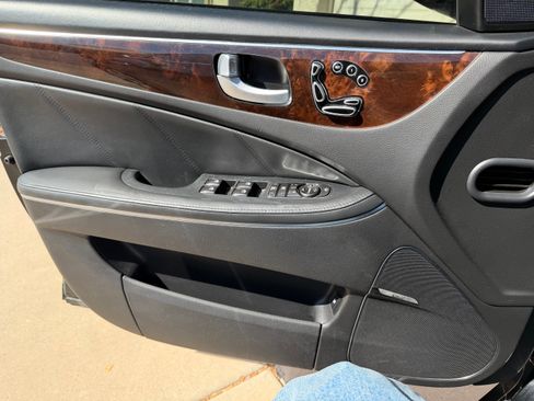 Used 2012 Hyundai Equus Ultimate image 11