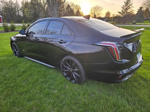 Used 2021 Cadillac CT4 V w/ Technology Package image 5