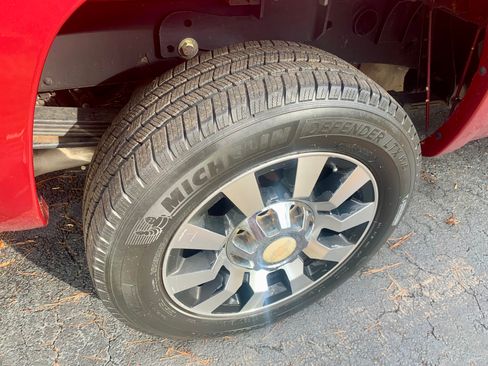 Used 2006 Chevrolet Silverado 2500 LT w/ Heavy-Duty Power Package image 14