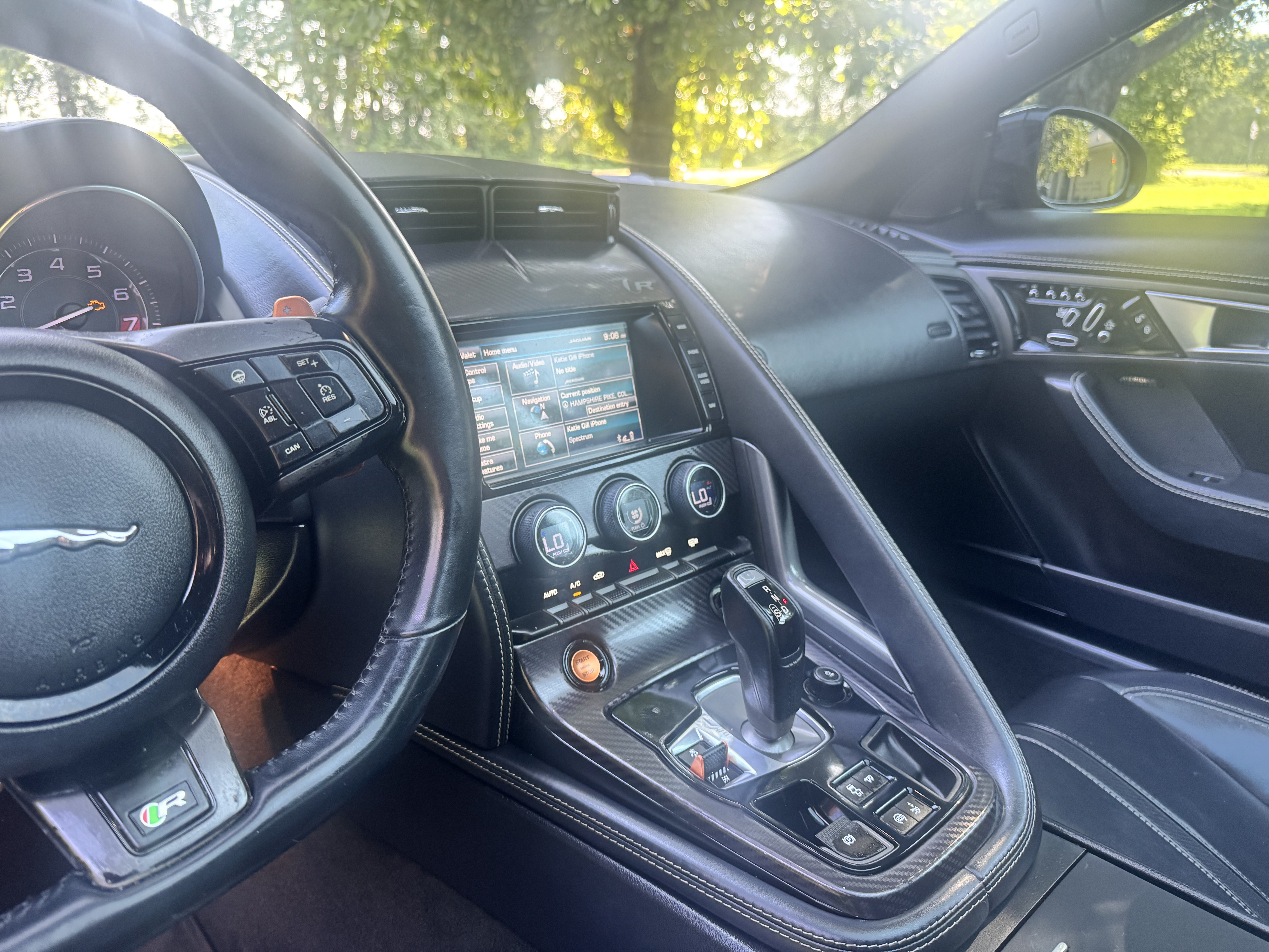 Used 2015 Jaguar F-TYPE R RWD image 8