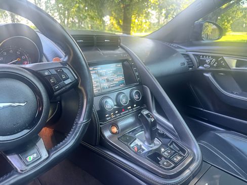 Used 2015 Jaguar F-TYPE R RWD image 8