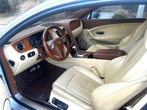 Used 2012 Bentley Continental GT image 8