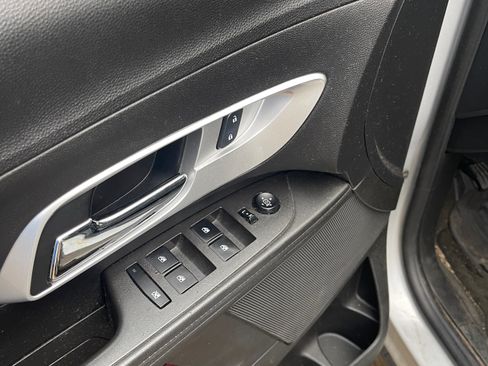 Used 2015 Chevrolet Equinox LS image 10