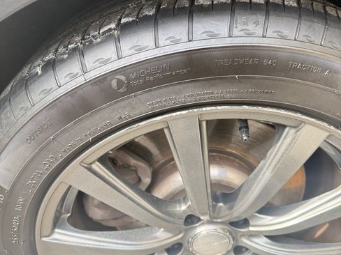 Used 2022 BMW 740i xDrive w/ Premium Package image 15