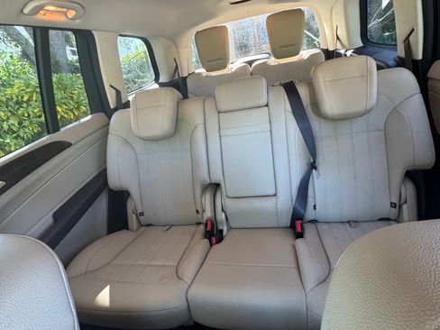 Used 2017 Mercedes-Benz GLS 450 4MATIC image 11