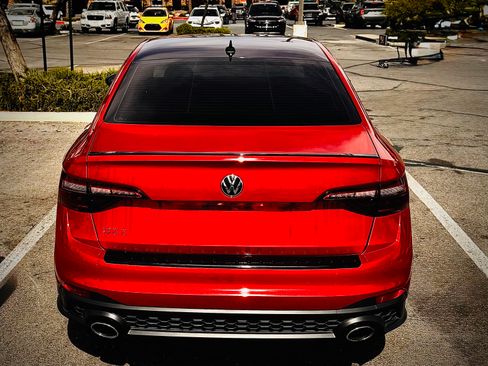 Used 2023 Volkswagen Jetta GLI Autobahn image 5