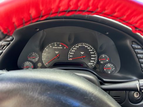 Used 2002 Chevrolet Corvette Convertible w/ Preferred Equipment Group2 RWD image 8