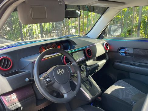 Used 2013 Scion xB image 15