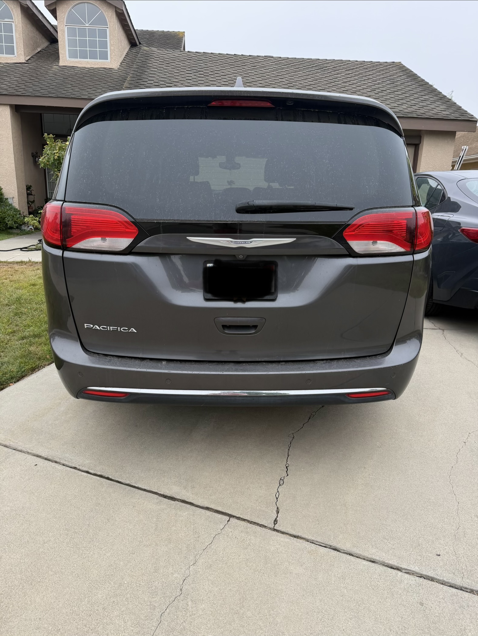 Used 2017 Chrysler Pacifica Touring-L FWD image 16