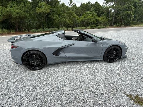 Used 2025 Chevrolet Corvette Stingray Preferred Cpe w/ Z51 Performance Package RWD image 1