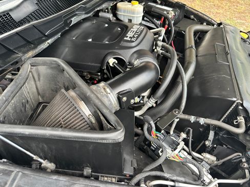 Used 2017 RAM 2500 SLT AWD/4WD image 6