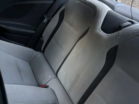 Used 2019 Chevrolet Camaro LT image 4