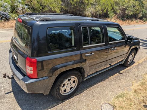 Used 2010 Jeep Patriot Sport FWD image 14