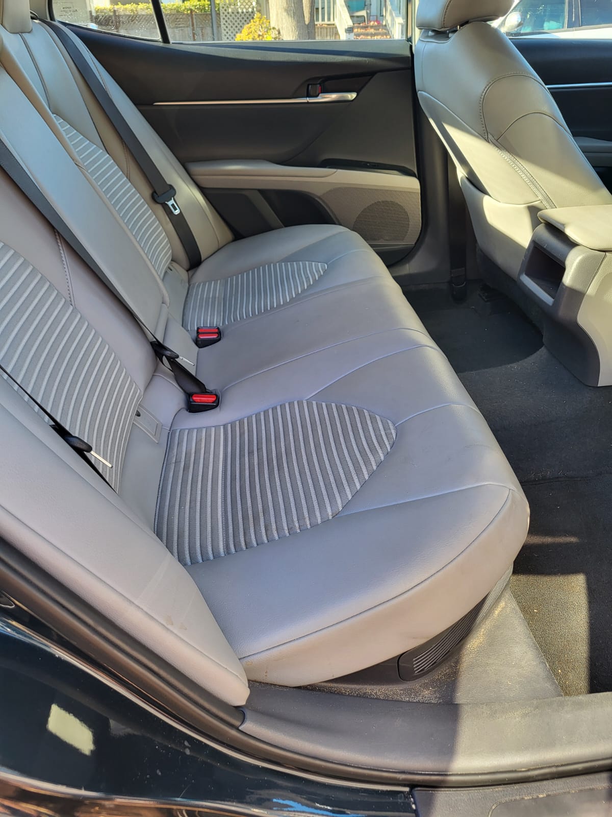 Used 2019 Toyota Camry SE FWD image 17