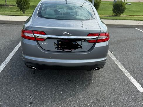 Used 2013 Jaguar XF RWD image 5