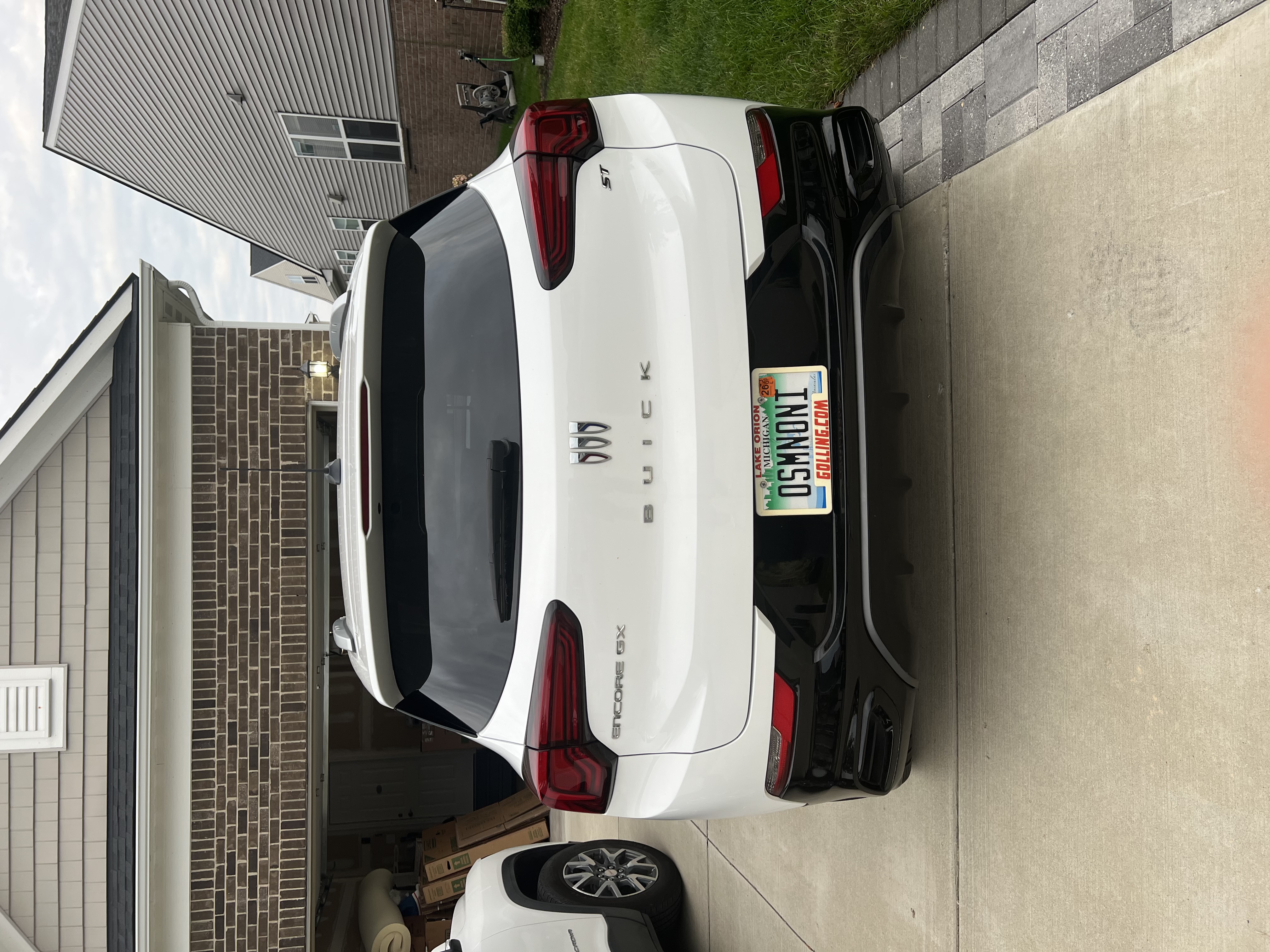 Used 2024 Buick Encore GX Sport Touring w/ Comfort Package FWD image 8
