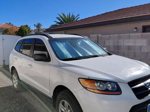 Used 2009 Hyundai Santa Fe GLS image 1