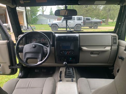 Used 2003 Jeep Wrangler Sahara AWD/4WD image 8