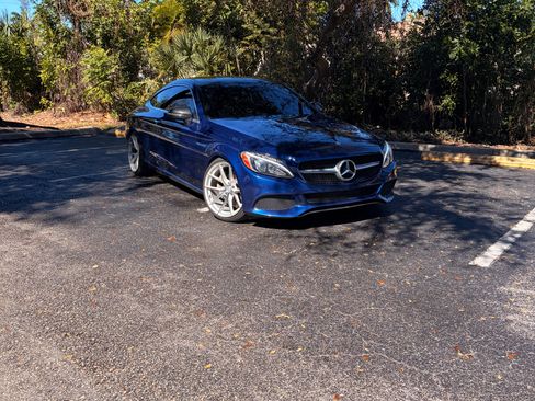 Used 2017 Mercedes-Benz C 300 4MATIC Coupe image 1