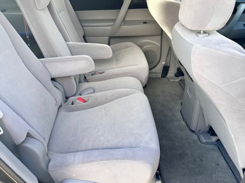 Used 2010 Toyota Highlander Limited image 6