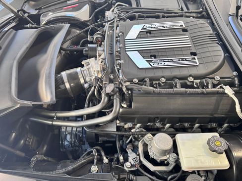 Used 2016 Chevrolet Corvette Z06 w/ 2LZ Preferred Equipment Group image 16