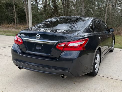 Used 2017 Nissan Altima 2.5 S w/ Power Driver Seat Package image 5