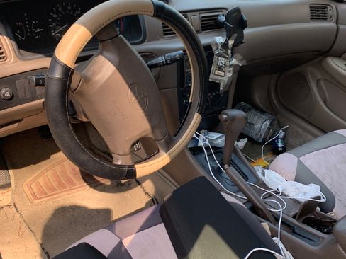 Used 1999 Toyota Camry LE image 11