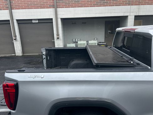 Used 2020 GMC Sierra 1500 SLE w/ SLE Value Package image 12