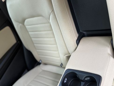 Used 2016 Ford Edge SE image 8