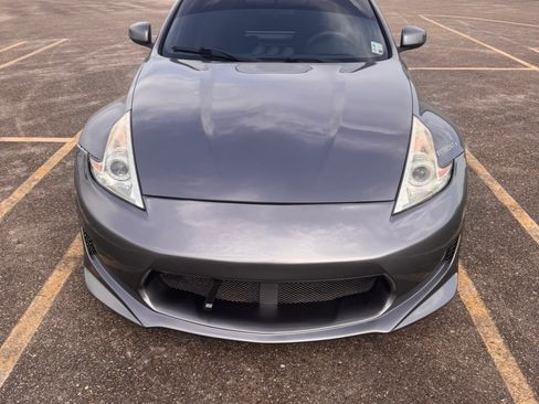 Used 2016 Nissan 370Z Coupe RWD image 6