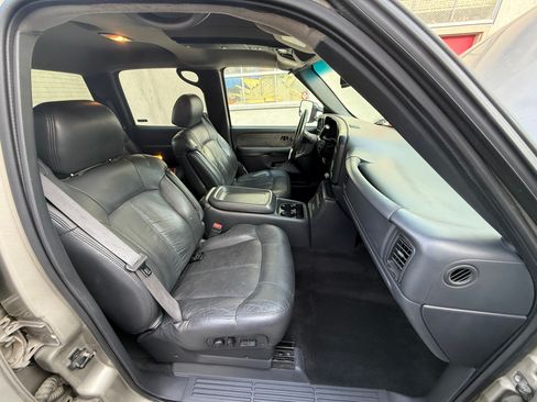 Used 2002 Chevrolet Silverado 3500 LT image 14