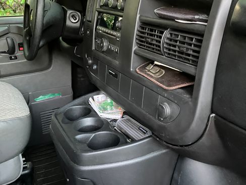 Used 2014 Chevrolet Express 1500 LT w/ LT Preferred Equipment Group AWD/4WD image 16