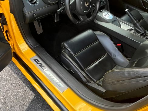 Used 2013 Lamborghini Gallardo LP 550-2 image 10